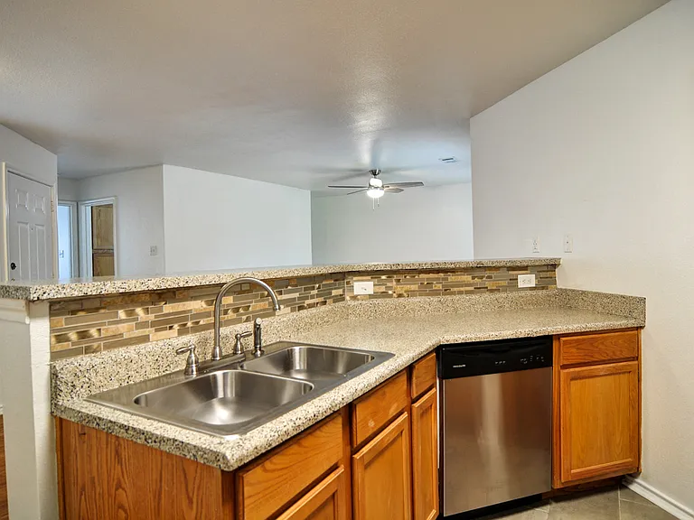 Residences at Bear Creek — Photo 9