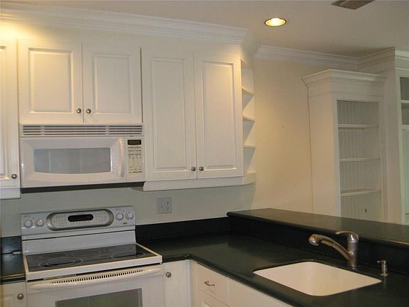 4th image of 1935 Cobia Dr
