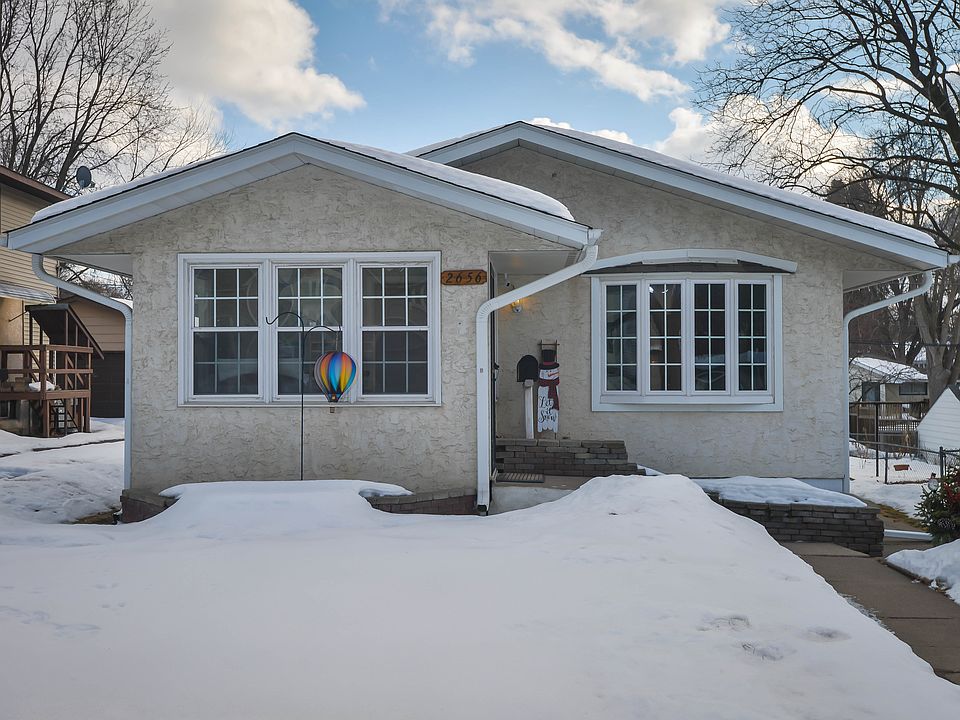 1st image of 2656 6th Ave E