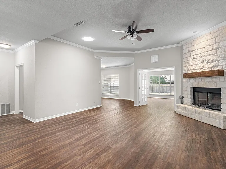 2900 Brandy Ln — Photo 6