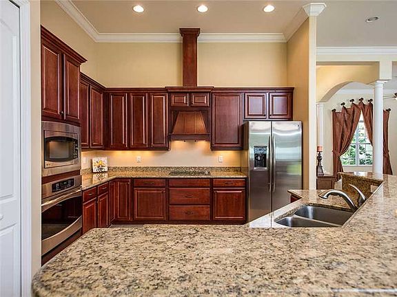 3rd image of 1371 White Heron Ln