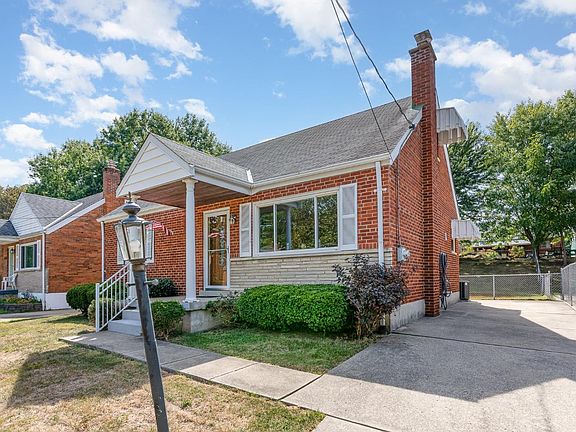 3rd image of 7147 Bluecrest Dr