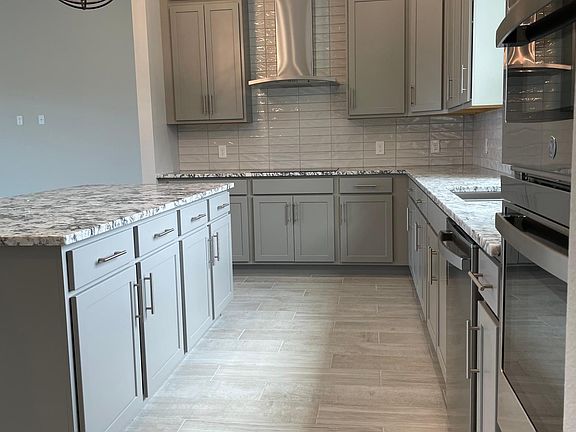 3rd image of 1803 Crossbill Dr