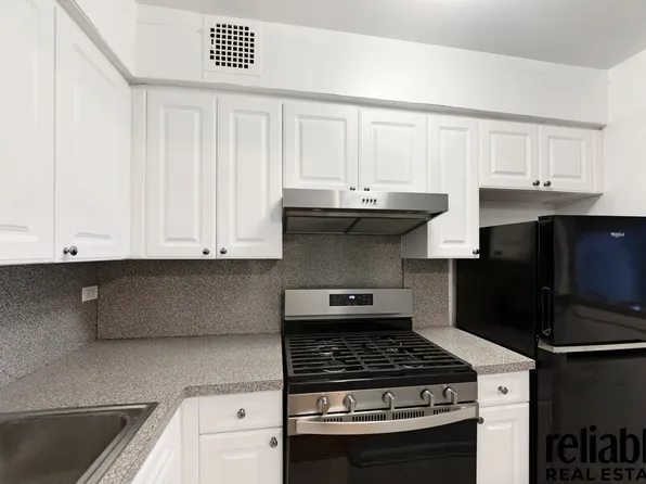 5235 Post Road image 5 of 9