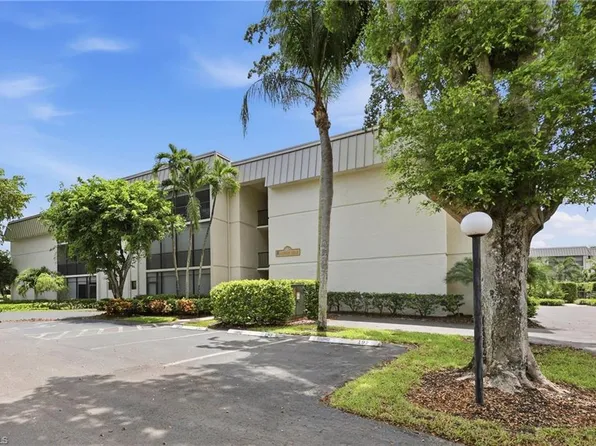 788 Park Shore DR #H39, NAPLES, FL 34103