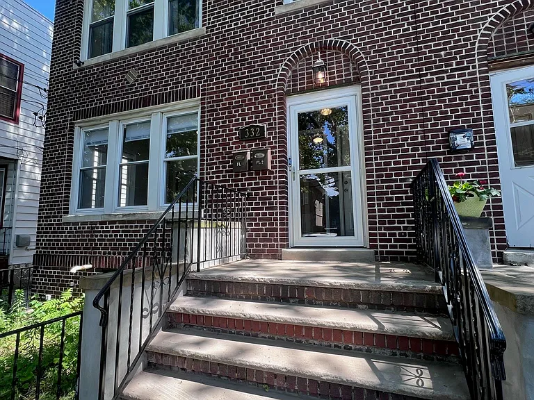 332 Virginia Ave — Photo 1