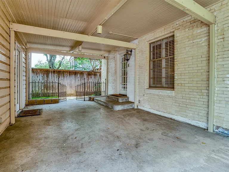 4309 University Blvd — Photo 31