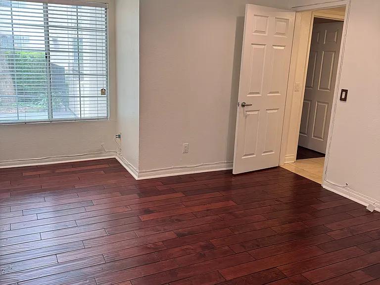 5510 Owensmouth Ave #123 — Photo 23