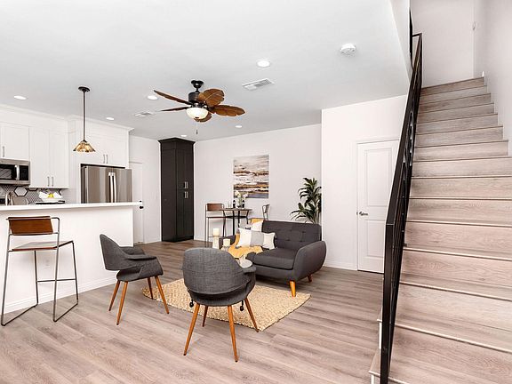 5th image of 6047 Wilkinson Ave #1/2