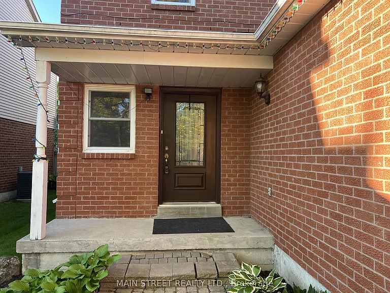 14 Ailsa Dr — Photo 3