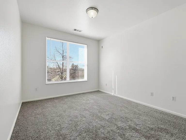 Pinecrest Apartments — Photo 22