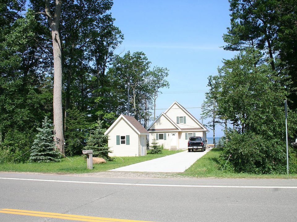 2nd image of 896 Port Austin Rd
