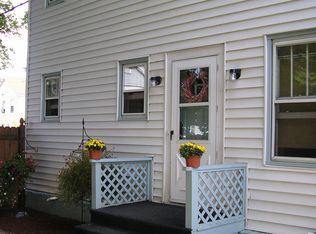8 3rd St, Waterford, NY 12188