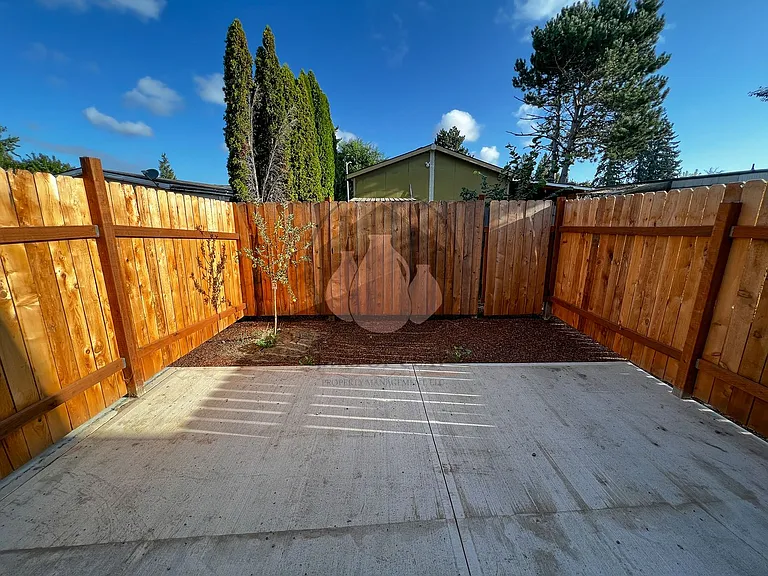 3681 Peter Ln NE — Photo 12