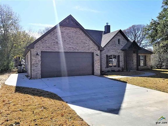 4th image of 107 Carmel Dr