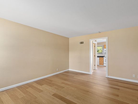 2nd image of 441 Olian Dr
