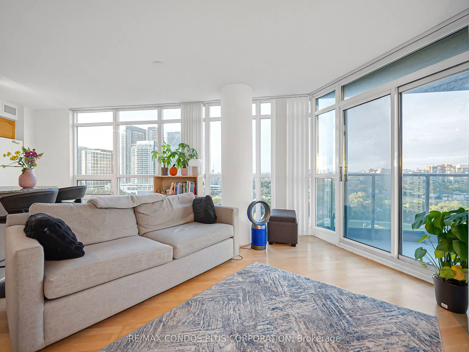 2 bed, $3,300 — Photo 4
