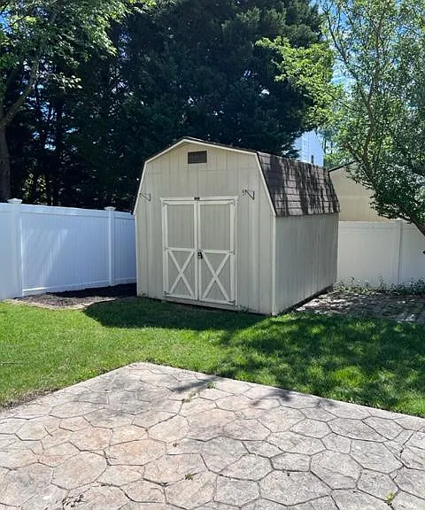238 Sherbrooke Dr — Photo 17