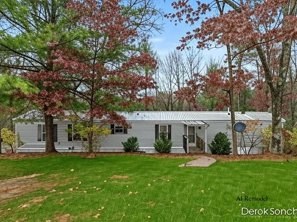 1872 E Shane Dr, Bitely, MI 49309