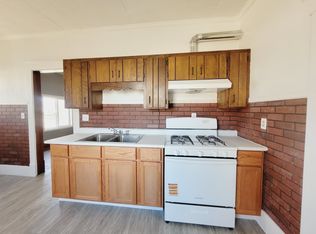 1104 W 7th St, Grand Island, NE 68801
