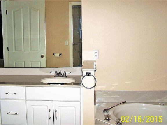 4th image of 510 Lee St