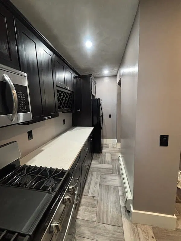 2 bed, 900 sqft, $2,500 — Photo 2