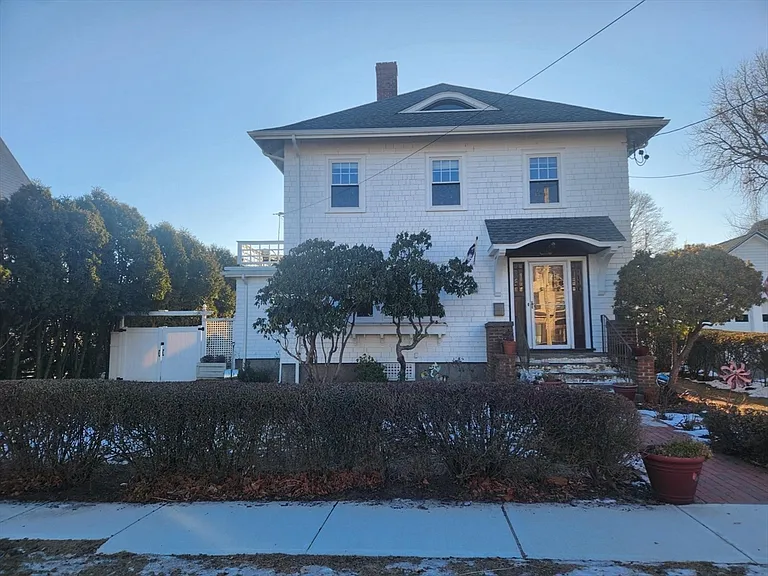76 Edgemere Rd — Photo 18