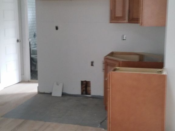 3rd image of 487 Monroe Street # Fl 3rd