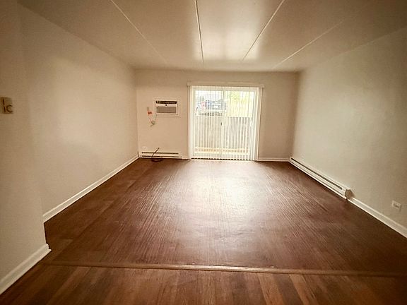 4th image of 100 Marlene Ct #1