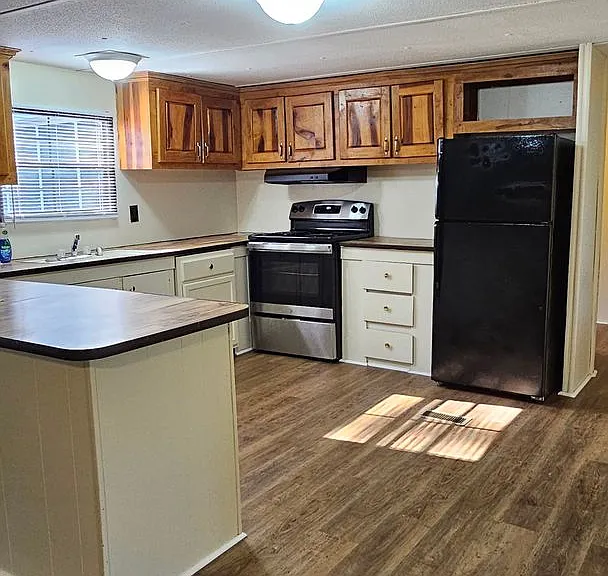 108 Davis Rd E — Photo 25