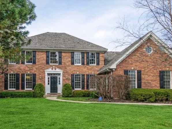 1130 Lawrence Ave, Lake Forest, IL 60045