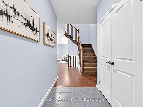3rd image of 4 Cutts Cres