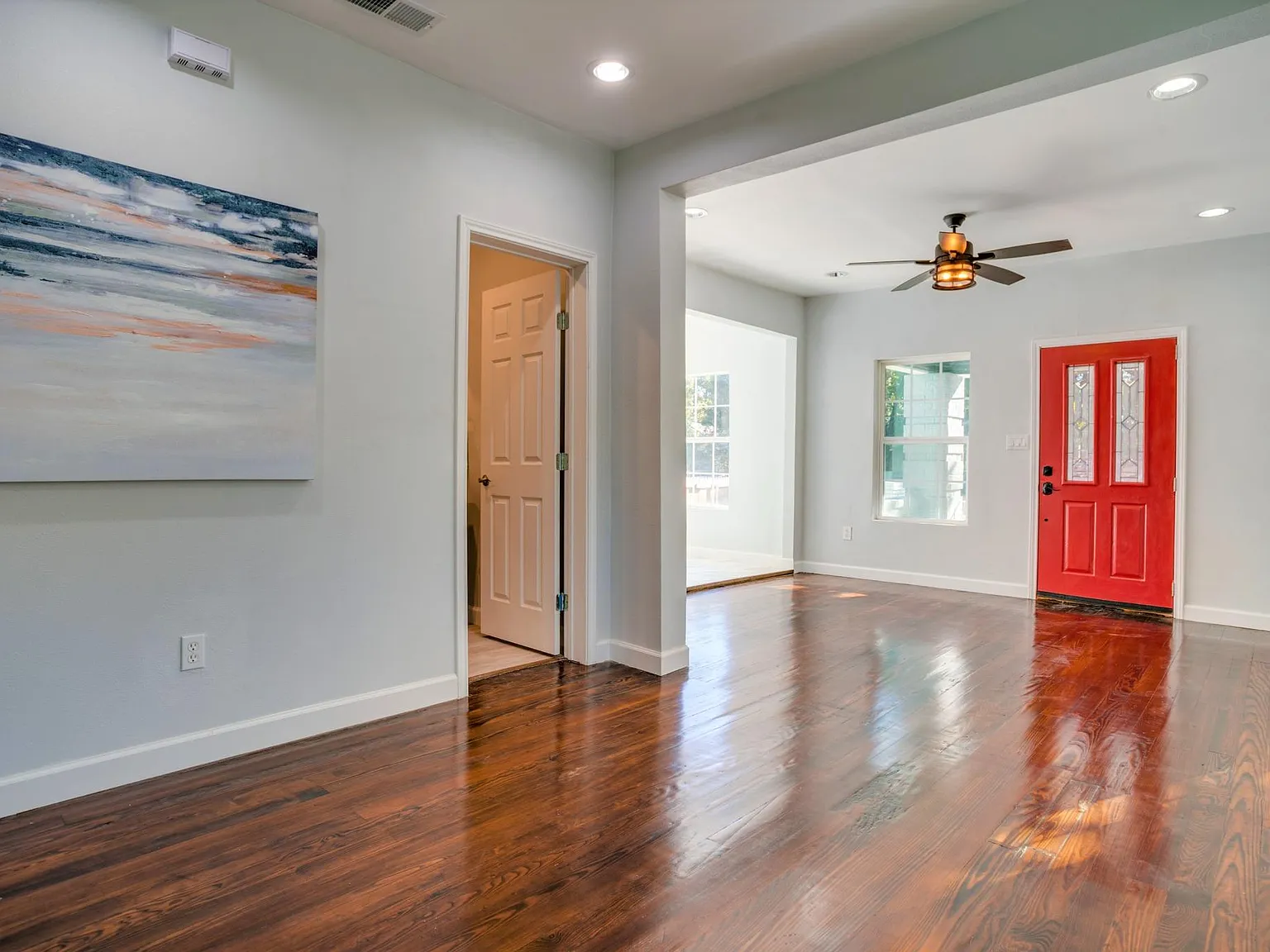 3 bed, 1450 sqft, $2,000 — Photo 2