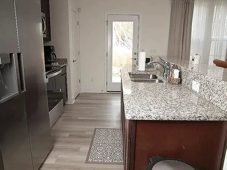 3 bed, 1601 sqft, $1,800 — Photo 4
