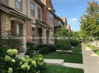 1931 Farnsworth Ln, Northbrook, IL 60062