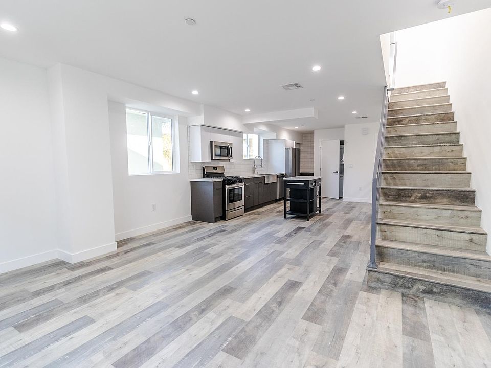 1st image of 1307 1/2 N Orange Dr #18