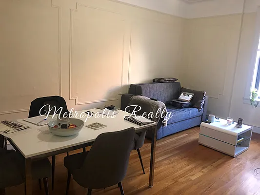 Rented by Metropolis International Realty Inc. | media 11