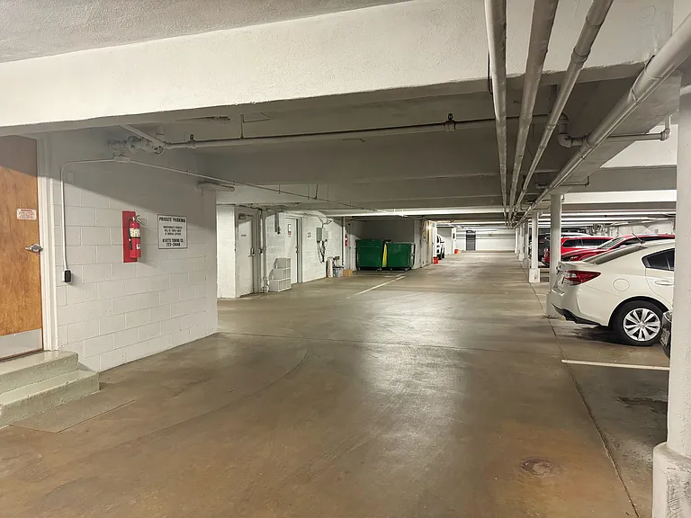 1050 N Corona St #101 — Photo 9