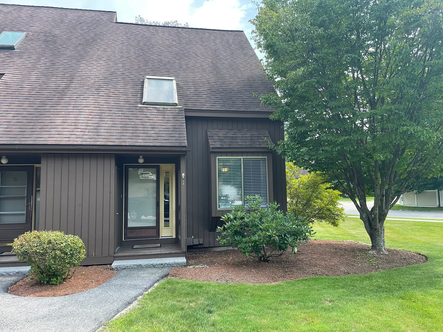 Valencia Dr, Nashua — Photo 1
