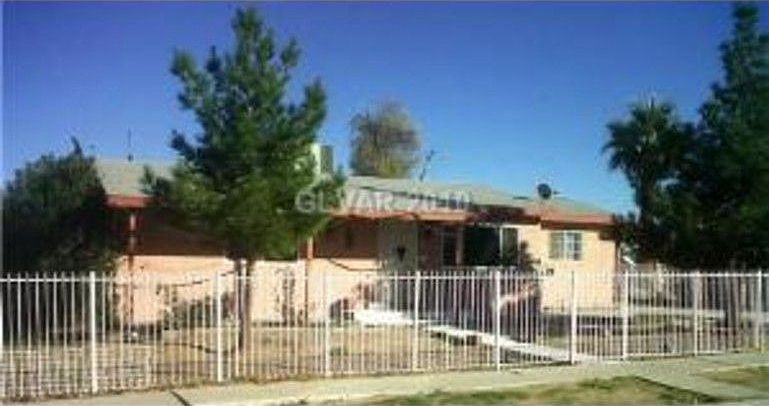 1st image of 1201 Chapman Dr