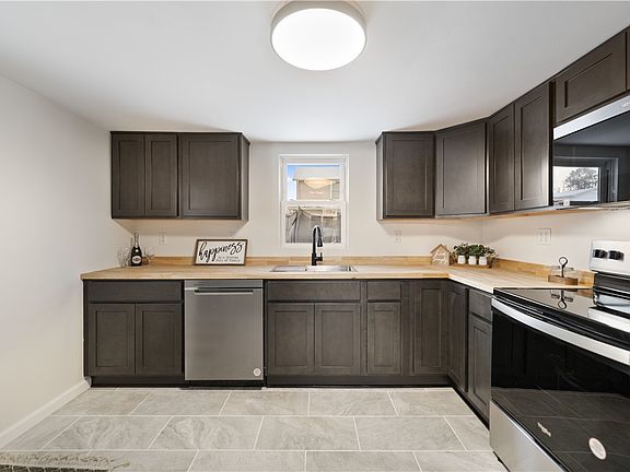 4th image of 1904 Walnut Dr