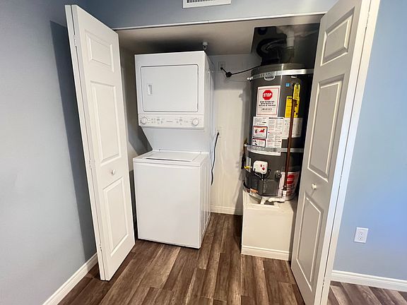 4th image of 4336-4338 53rd St #202