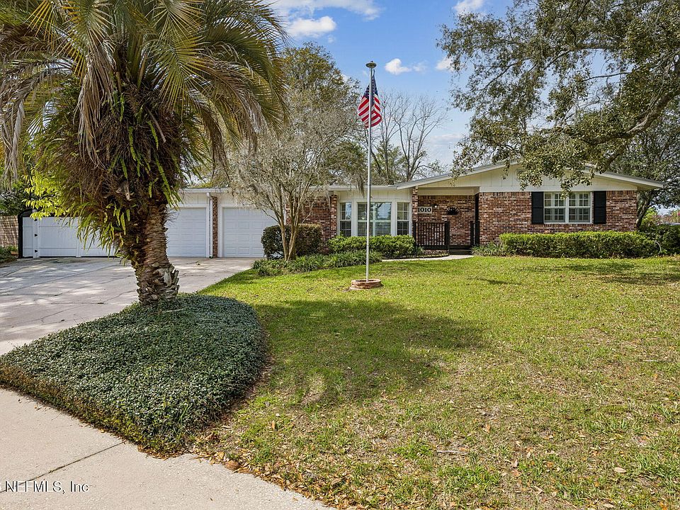 1st image of 1010 PALISADES Drive