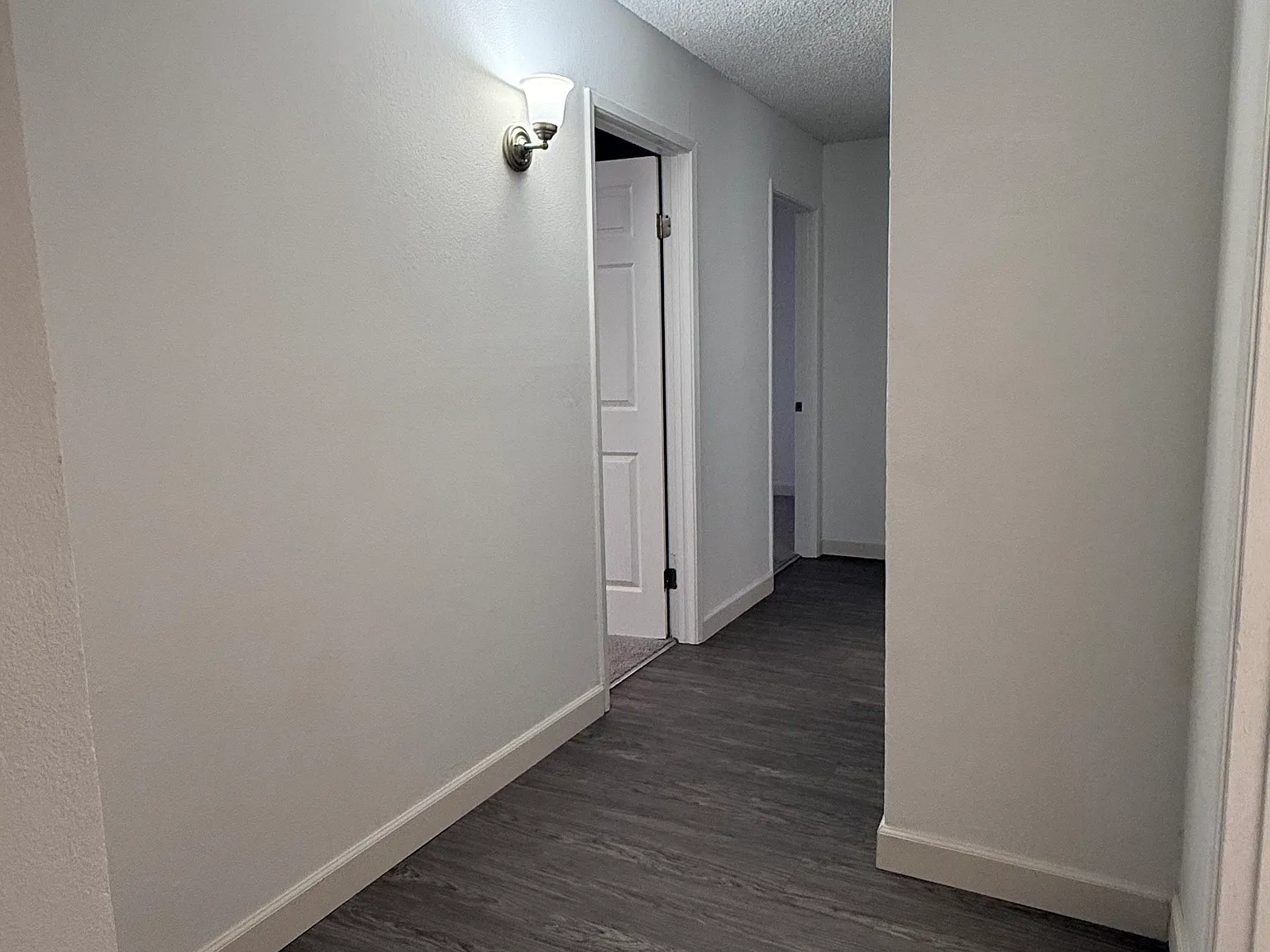 2 bed, 910 sqft, $2,909 — Photo 3