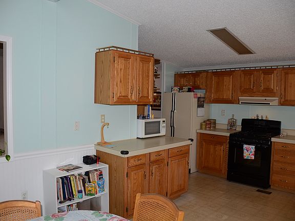 4th image of 6413 Francis Dr