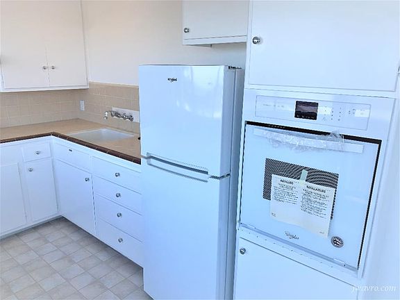 4th image of 725 Corbett Ave APT 1