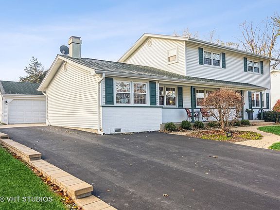 2nd image of 1125 E Pratt Dr