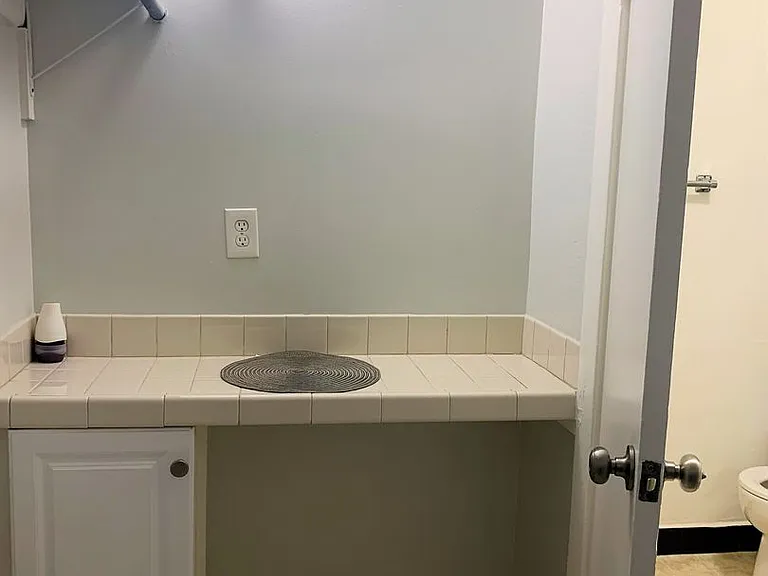 Ave 63 Apartments — Photo 13