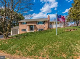 18734 Northridge Dr, Hagerstown, MD 21742