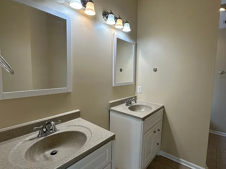 204 Grandford Pl — Photo 24